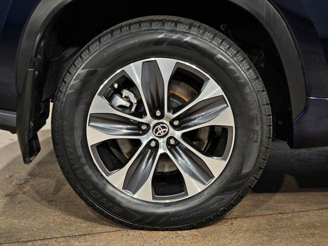 used 2024 Toyota Highlander car, priced at $42,789