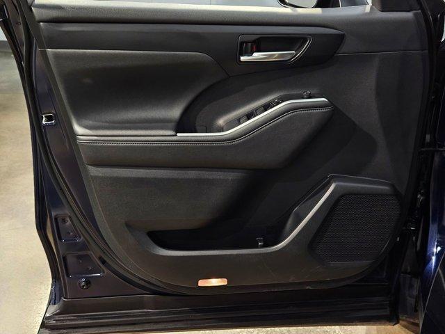 used 2024 Toyota Highlander car, priced at $42,684
