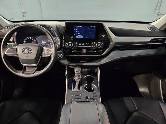 used 2024 Toyota Highlander car, priced at $42,684