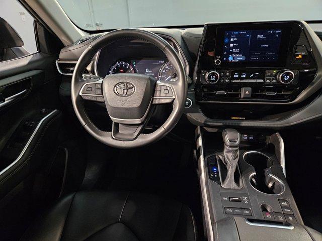 used 2024 Toyota Highlander car, priced at $42,684