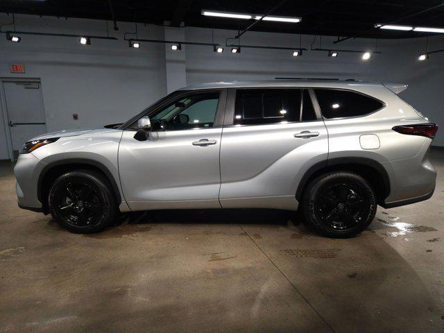 used 2024 Toyota Highlander car, priced at $33,965