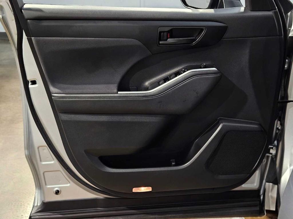 used 2024 Toyota Highlander car, priced at $40,263