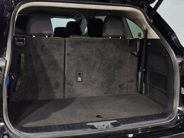 used 2023 Toyota Highlander car, priced at $35,153