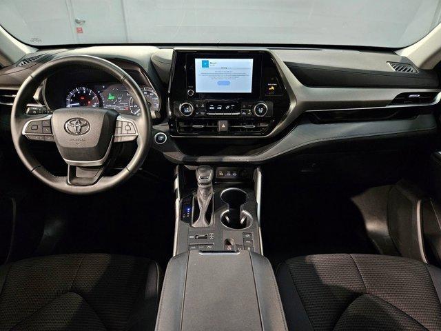 used 2024 Toyota Highlander car, priced at $41,498