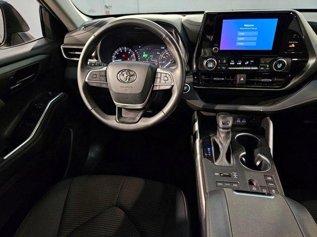 used 2024 Toyota Highlander car, priced at $41,498