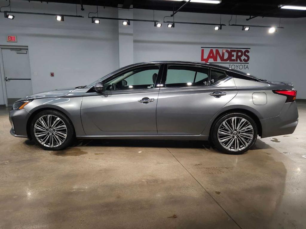 used 2023 Nissan Altima car, priced at $21,900