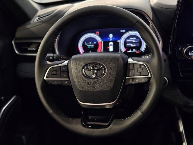 new 2025 Toyota Highlander car, priced at $51,529