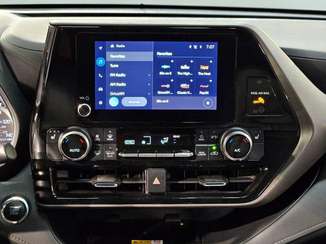 used 2023 Toyota Highlander car, priced at $39,995