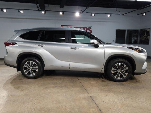 used 2023 Toyota Highlander car, priced at $38,141