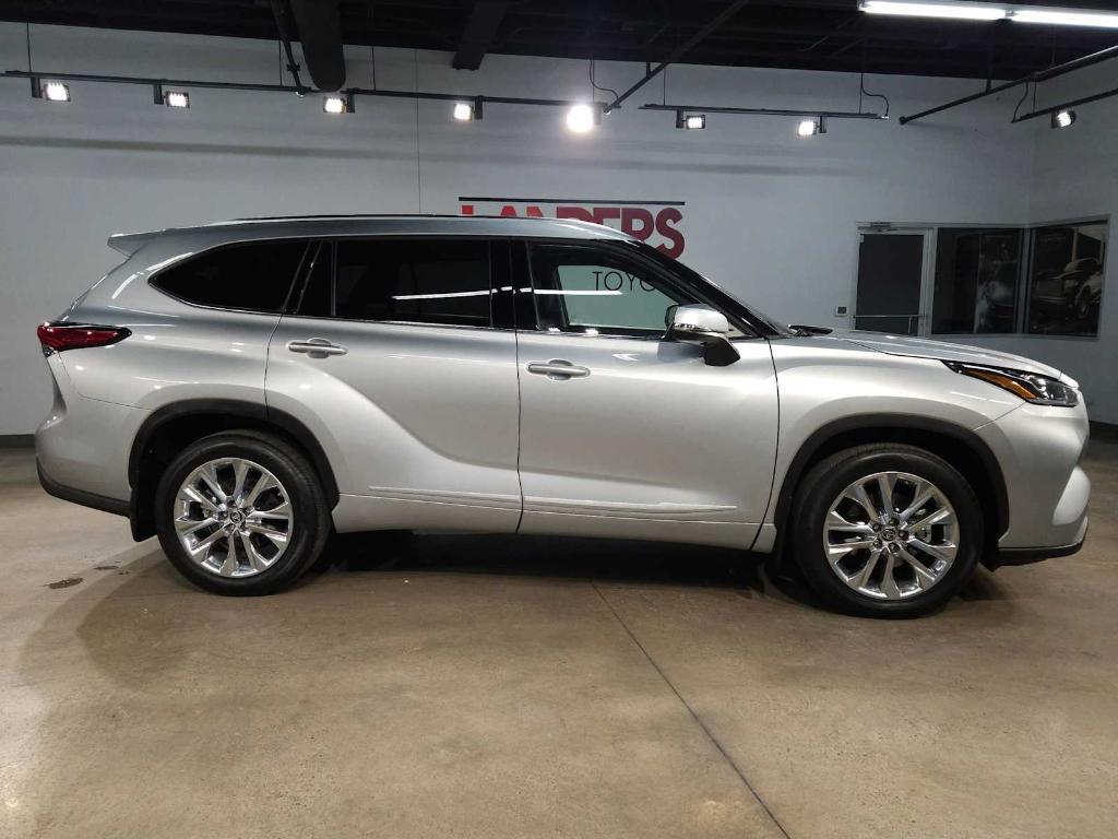 used 2023 Toyota Highlander car, priced at $39,496