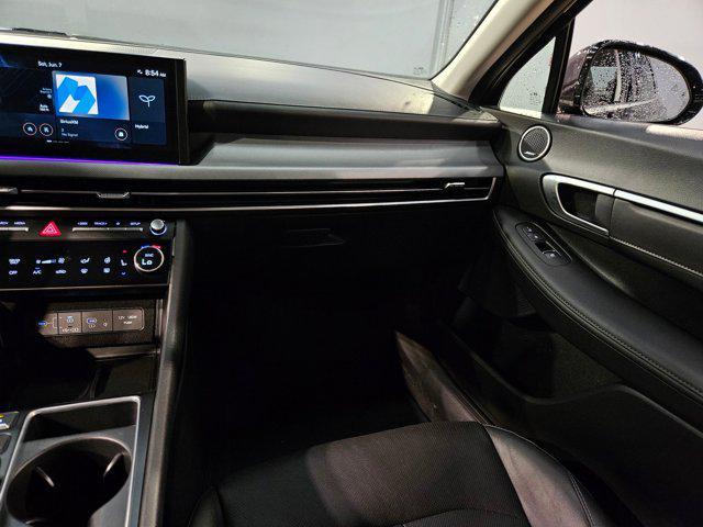 used 2024 Hyundai Sonata Hybrid car, priced at $29,895