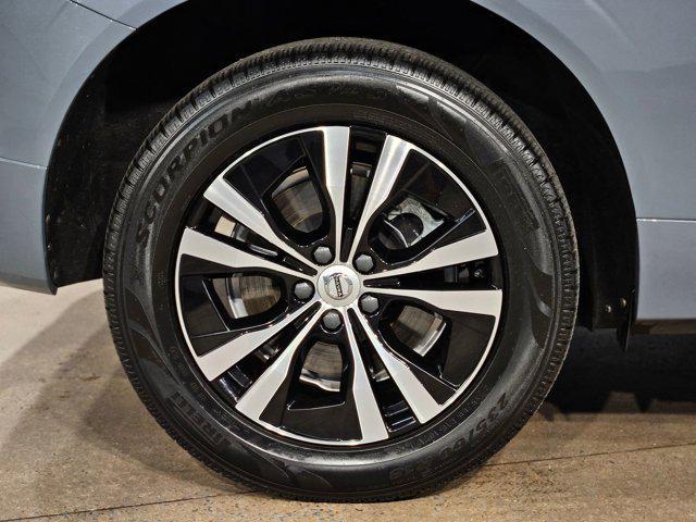 used 2022 Volvo XC60 Recharge Plug-In Hybrid car, priced at $29,862