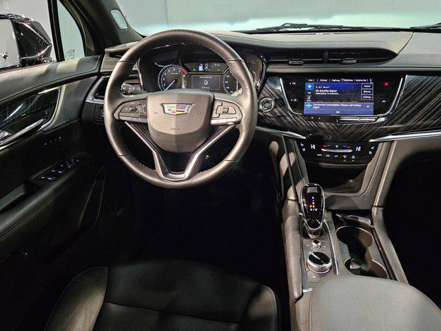 used 2025 Cadillac XT6 car, priced at $44,124