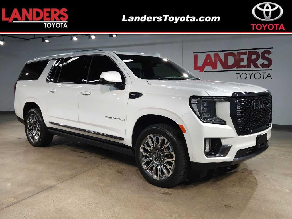 used 2023 GMC Yukon XL car, priced at $75,036