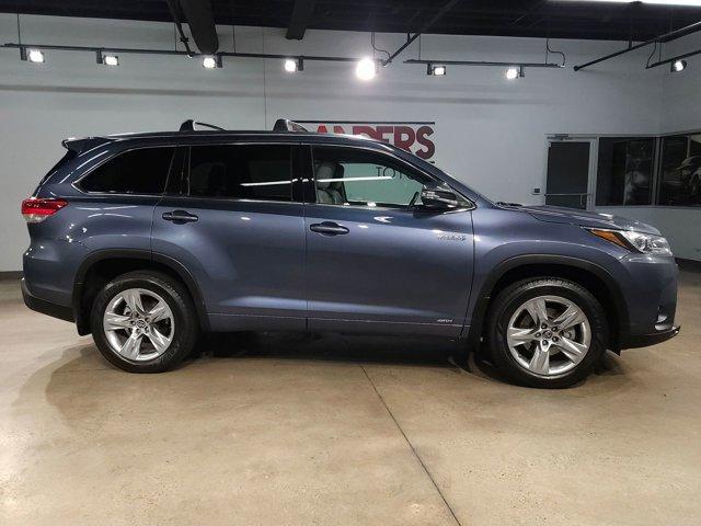 used 2017 Toyota Highlander Hybrid car, priced at $28,995