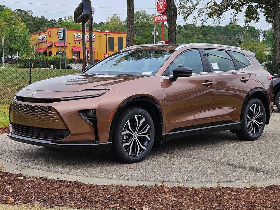 new 2025 Toyota Crown Signia car