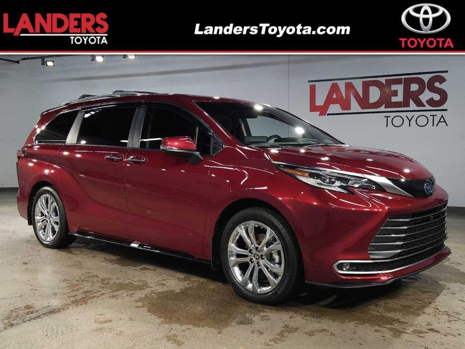 used 2022 Toyota Sienna car, priced at $50,595