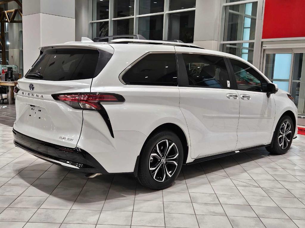 new 2025 Toyota Sienna car