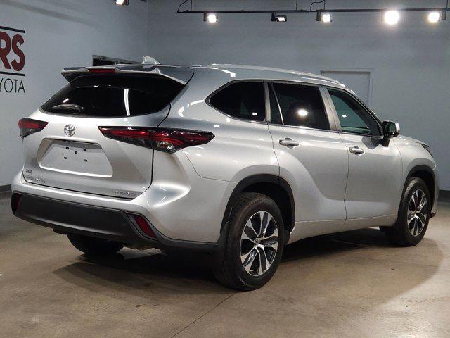 used 2024 Toyota Highlander car, priced at $39,943
