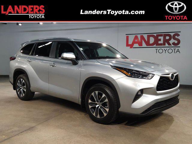 used 2024 Toyota Highlander car, priced at $39,943