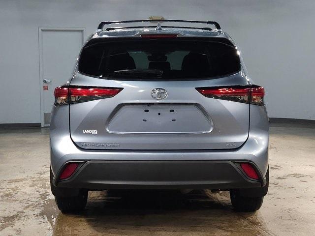 used 2021 Toyota Highlander car, priced at $31,595