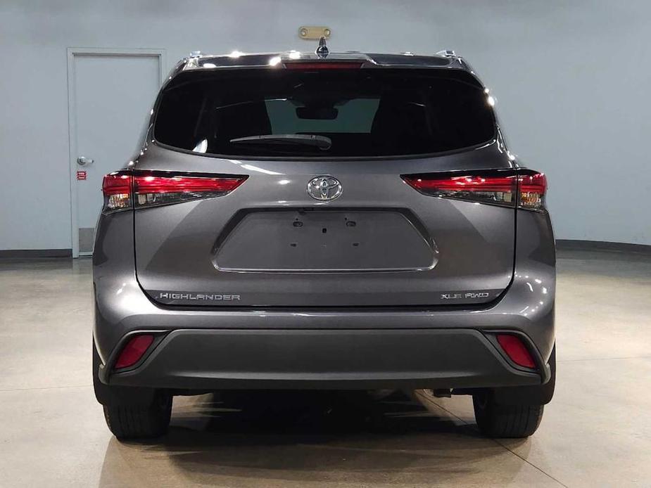 used 2021 Toyota Highlander car, priced at $30,775