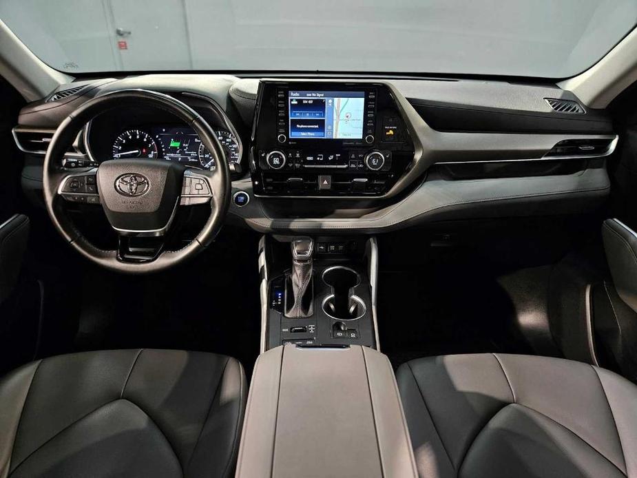 used 2021 Toyota Highlander car, priced at $30,775