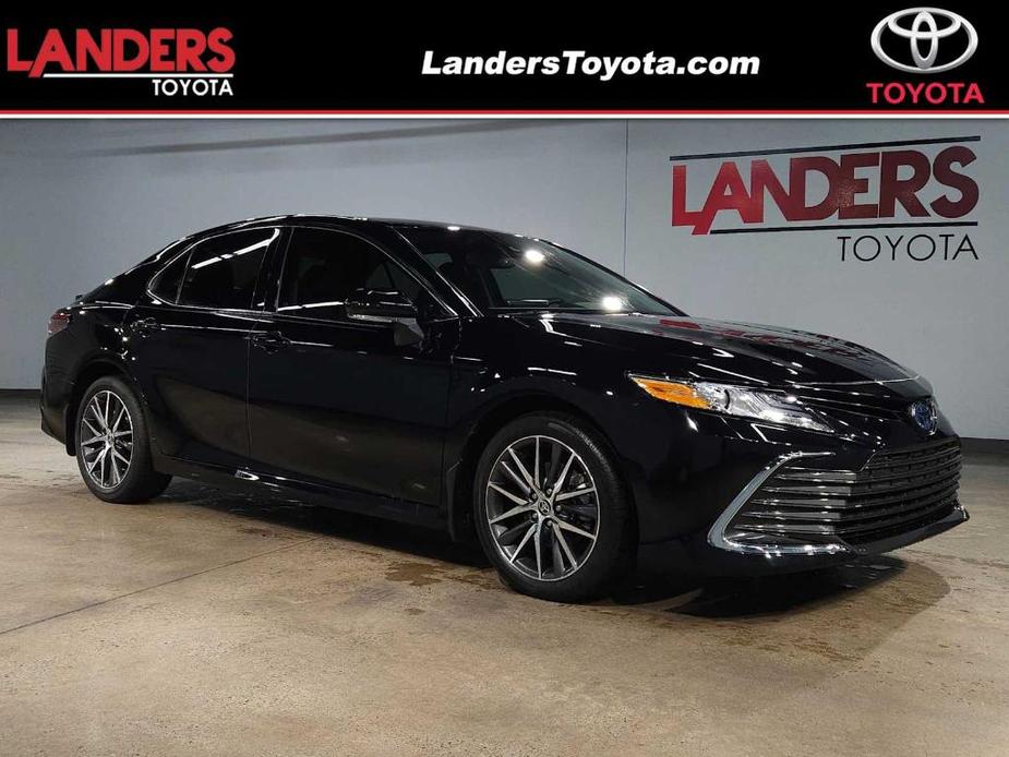 used 2023 Toyota Camry Hybrid car, priced at $32,194