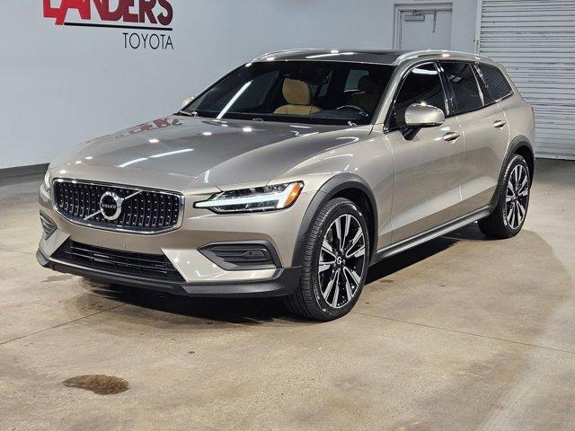 used 2020 Volvo V60 Cross Country car, priced at $26,114