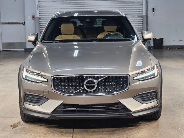 used 2020 Volvo V60 Cross Country car, priced at $26,114