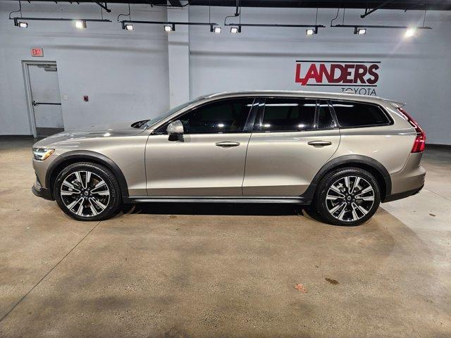 used 2020 Volvo V60 Cross Country car, priced at $26,114