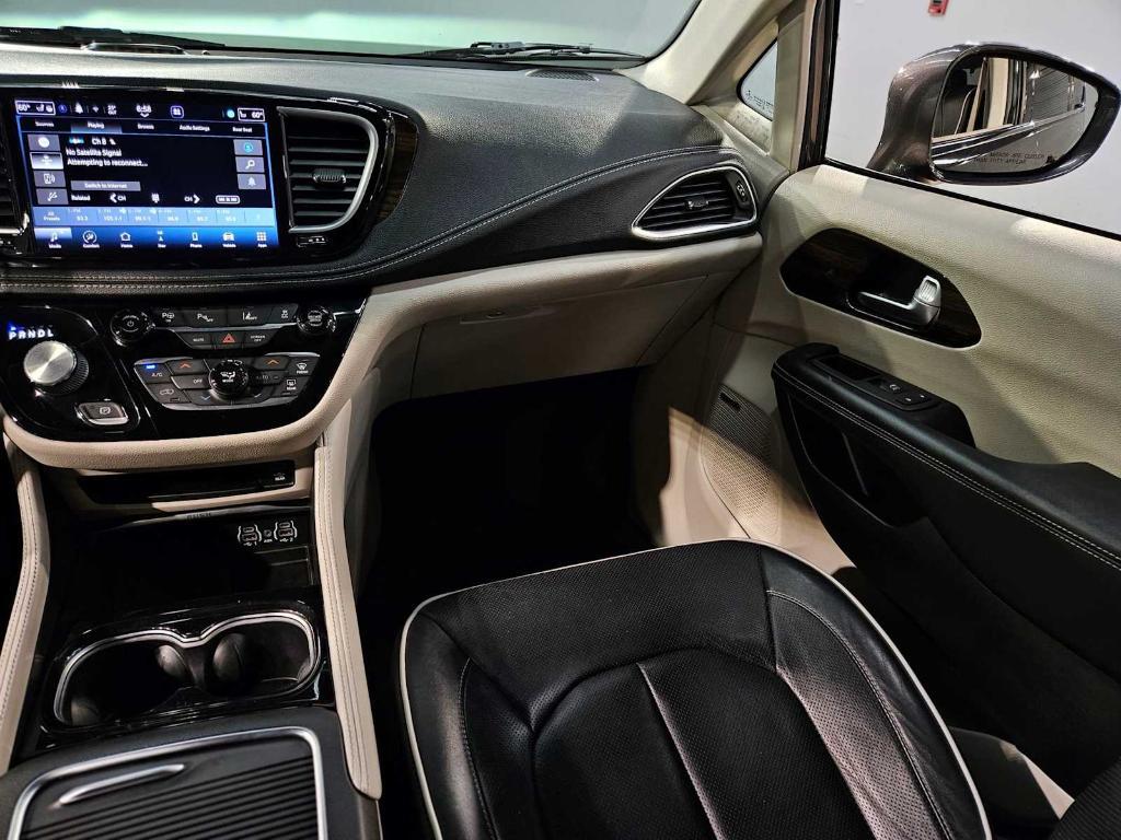 used 2022 Chrysler Pacifica Hybrid car, priced at $23,756