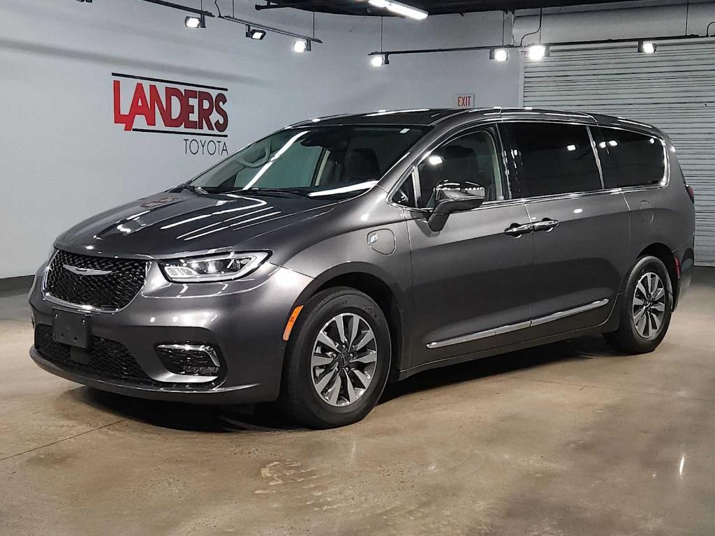 used 2022 Chrysler Pacifica Hybrid car, priced at $23,756