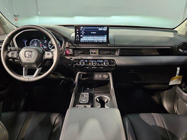 used 2025 Honda Pilot car, priced at $45,524