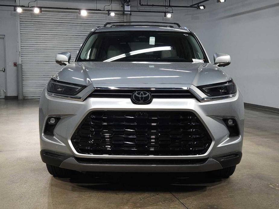 new 2024 Toyota Grand Highlander car