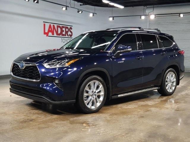 used 2021 Toyota Highlander Hybrid car, priced at $37,898