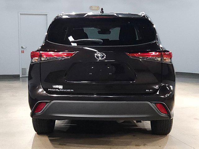 used 2021 Toyota Highlander car, priced at $28,800