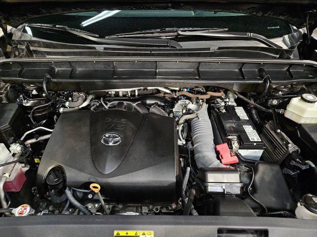 used 2021 Toyota Highlander car, priced at $28,800