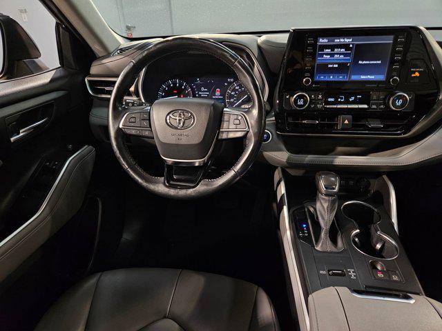 used 2021 Toyota Highlander car, priced at $28,800
