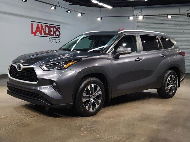 used 2024 Toyota Highlander car, priced at $41,595