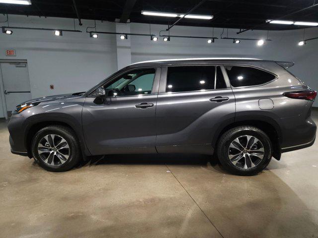 used 2024 Toyota Highlander car, priced at $41,595