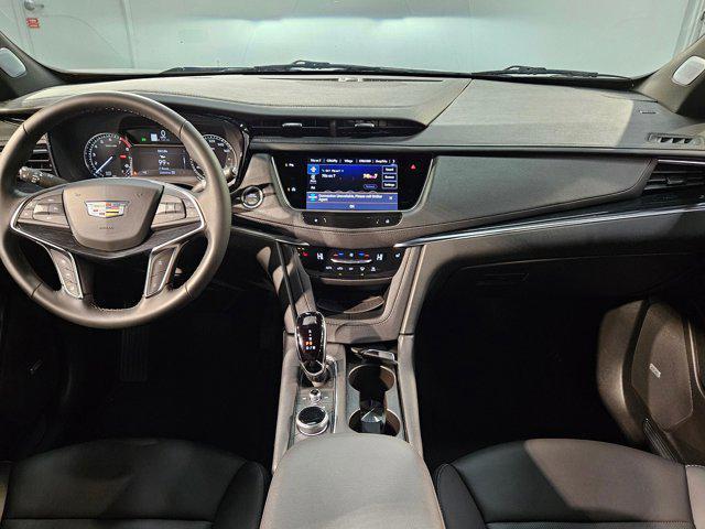 used 2025 Cadillac XT5 car, priced at $44,406