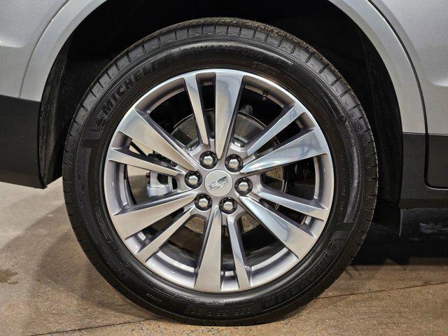 used 2025 Cadillac XT5 car, priced at $44,406