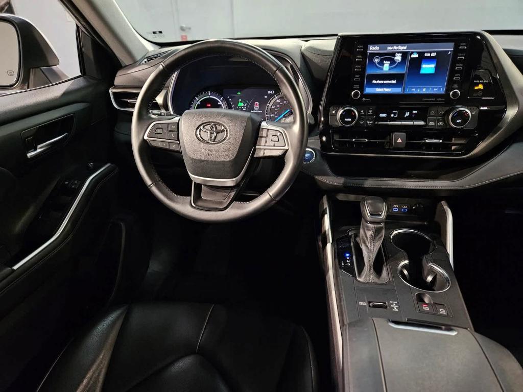 used 2022 Toyota Highlander Hybrid car, priced at $34,818