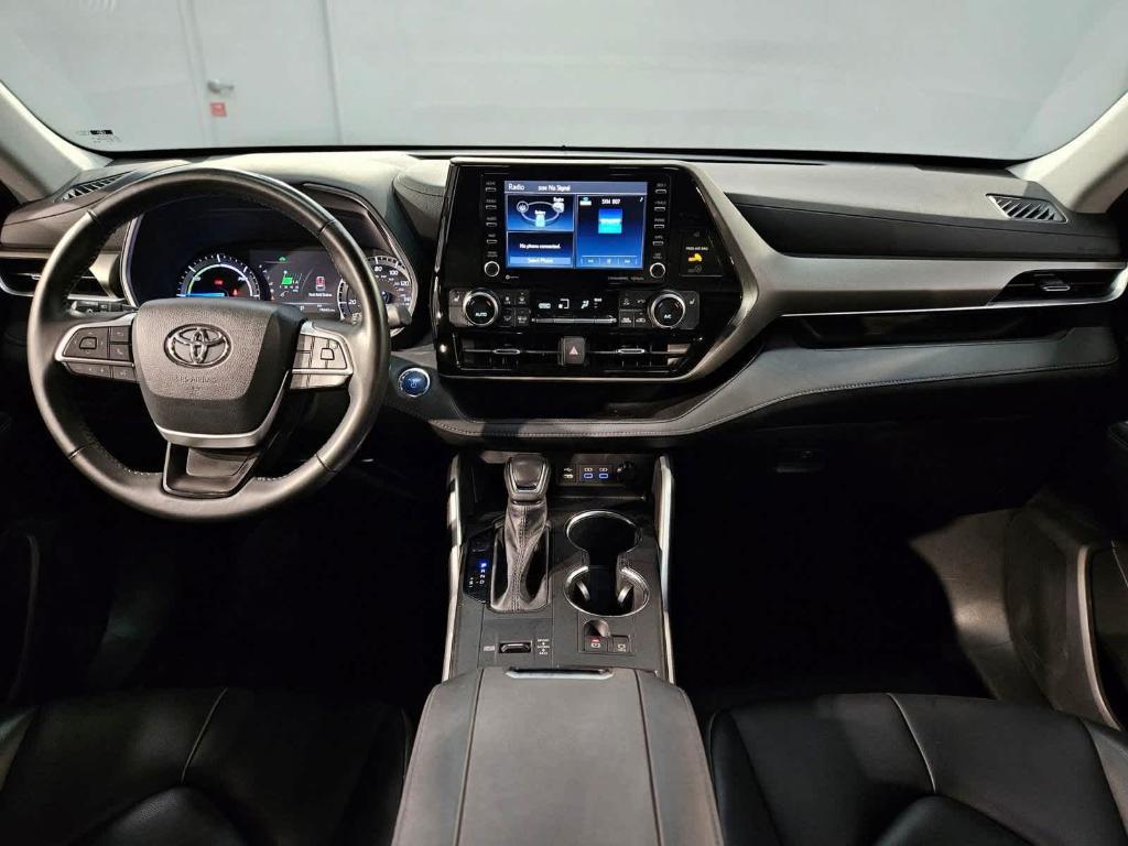 used 2022 Toyota Highlander Hybrid car, priced at $34,818