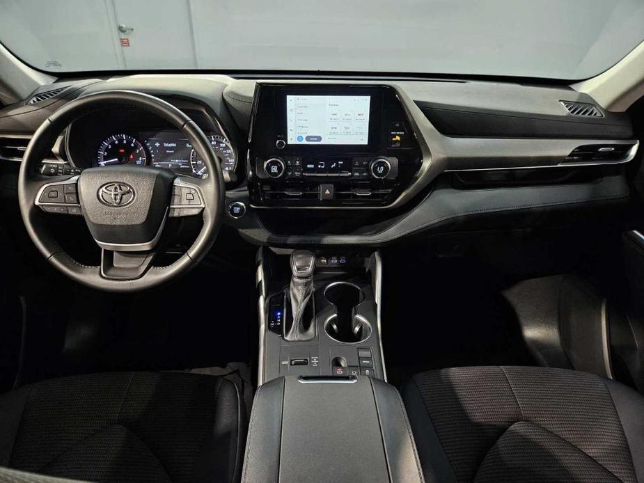 used 2023 Toyota Highlander car, priced at $33,495