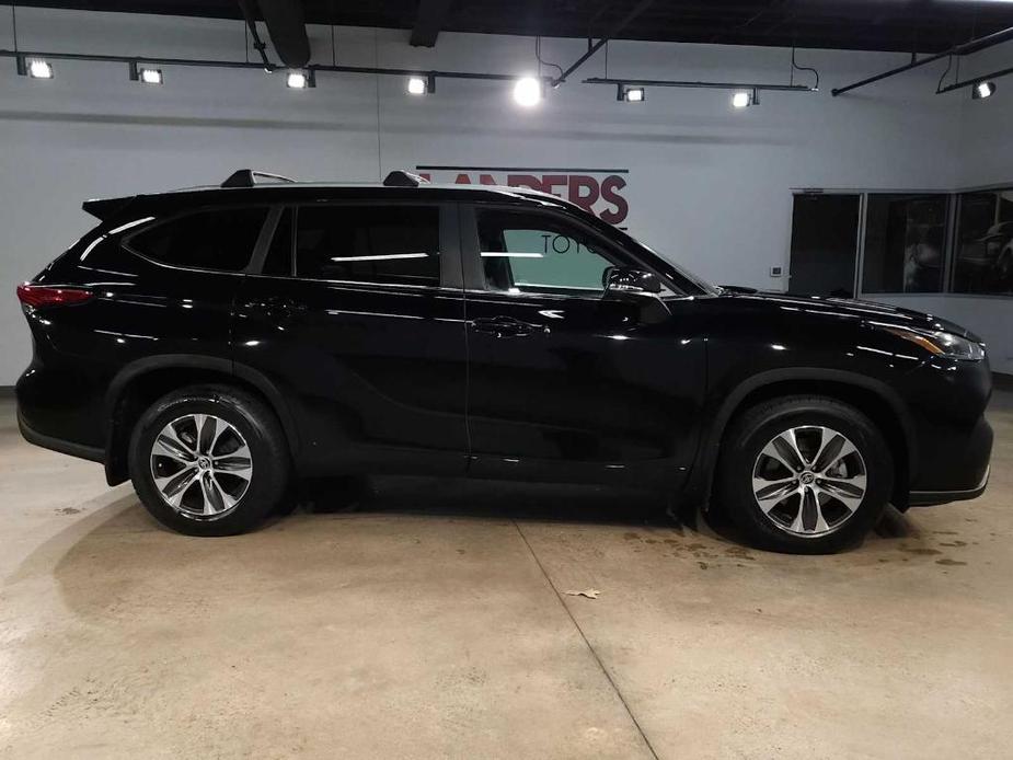 used 2023 Toyota Highlander car, priced at $37,600