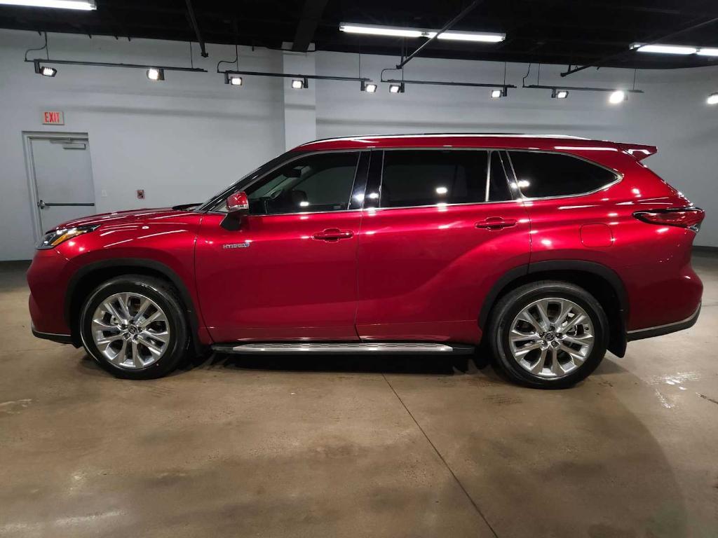 used 2021 Toyota Highlander Hybrid car, priced at $37,445