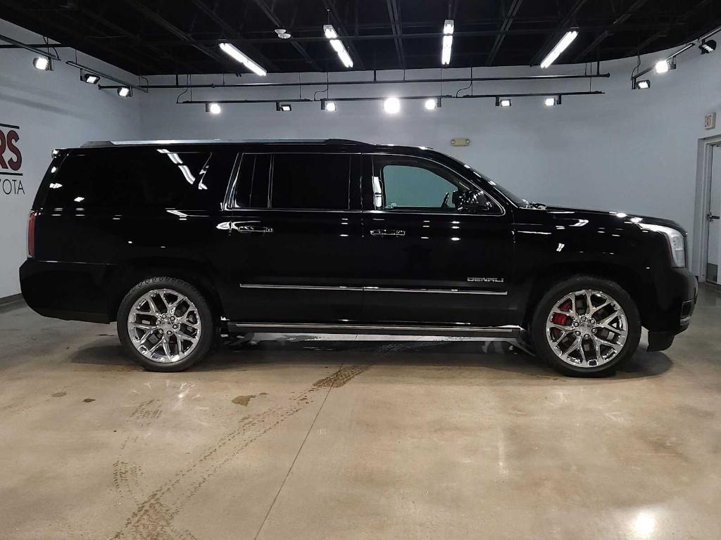 used 2019 GMC Yukon XL car, priced at $32,733