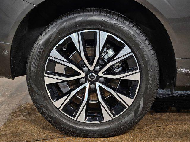 used 2024 Volvo XC60 car, priced at $37,232